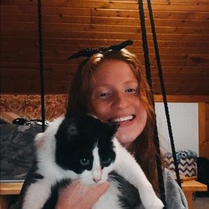 Meet your Posher, Anna